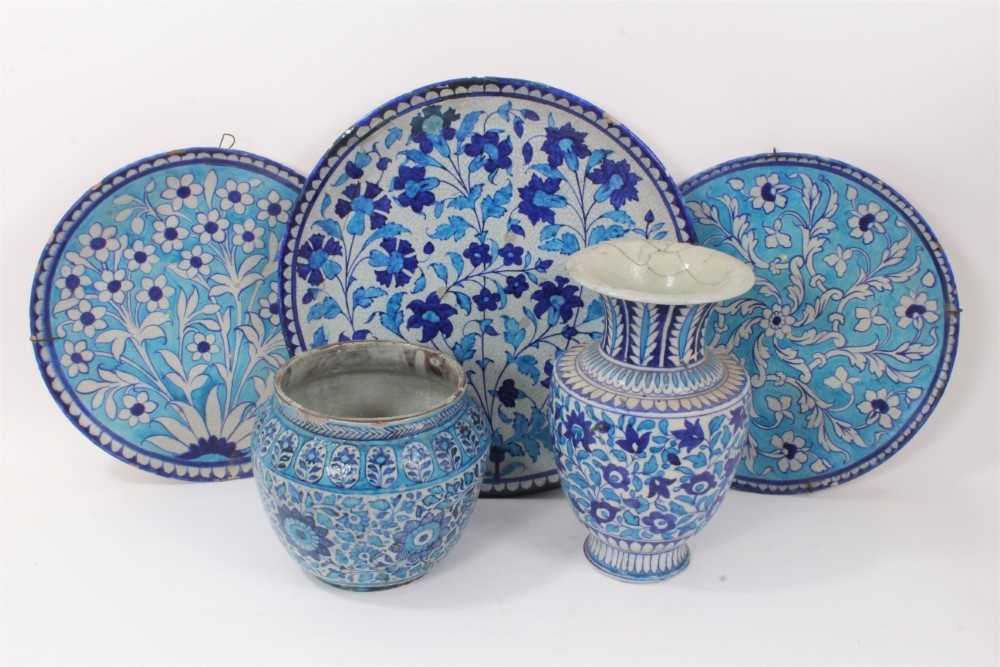 Lot 42 - Five pieces of Indian Multan pottery