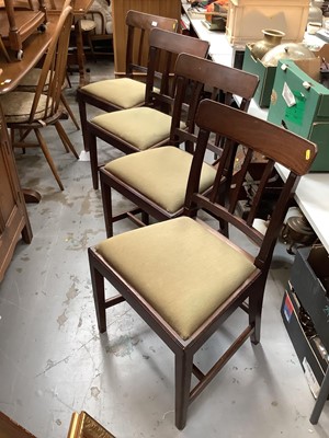 Lot 975 - Set of four Georgian mahogany dining chairs with reeded backs and drop-in seats