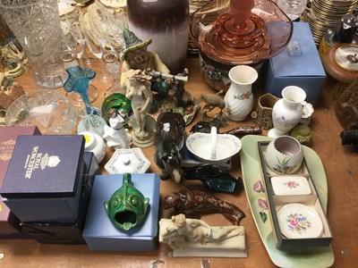 Lot 287 - Group of mixed ceramics and glassware to include cottage ornaments, Aynsley vase, Wedgwood and other ceramics