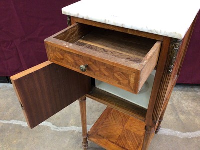 Lot 1418 - Early 20th century French parquetry bedside cupboard with marble top and unusual ceramic liner fitted within the cupboard