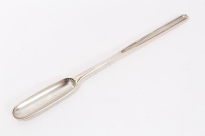 Lot 278 - George III silver marrow scoop of conventional form, with engraved initials (London 1769).