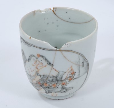 Lot 144 - Chinese grisaille porcelain
