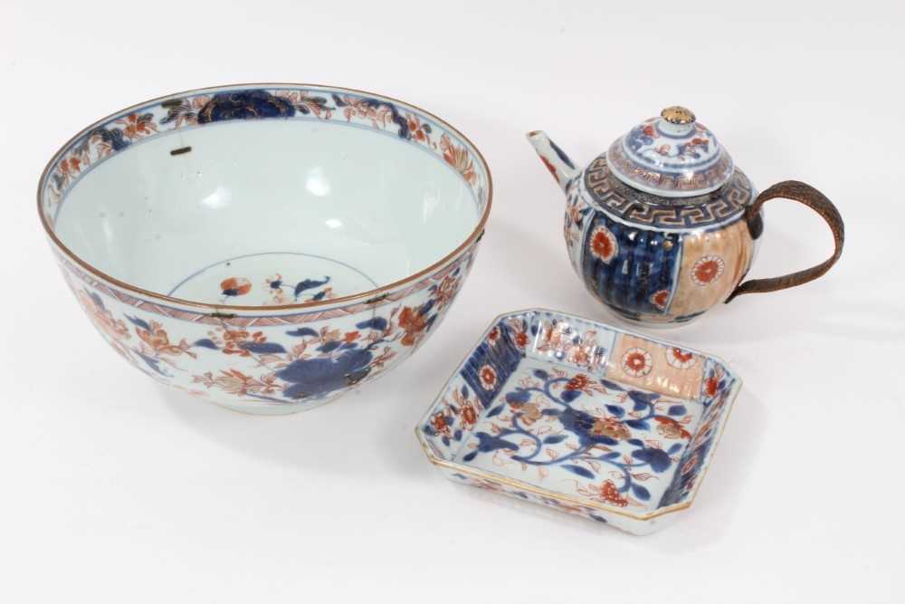 Lot 143 - Early 18th century Chinese Kangxi Imari porcelain bowl, teapot, and spoon tray