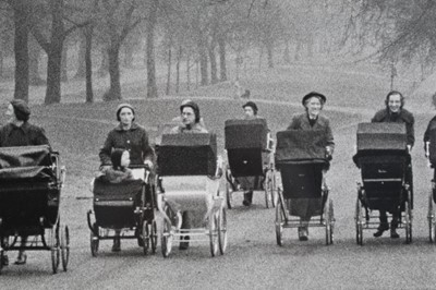 Lot 1804 - Lord Snowdon signed limited edition photograph - Nannies on Rotten Row, London, 1958, 2/50, in glazed frame 
Provenance: Chris Beetles Gallery, London