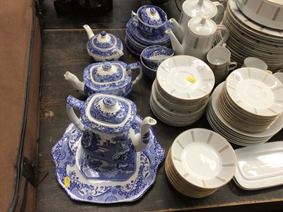 Lot 199 - Red and gold Crown Ducal dinner and tea wares, along with a gold patterned Noritake service, and Spode blue and white Italian wares