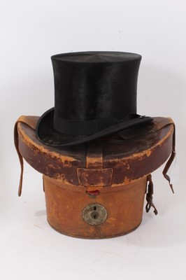 Lot 853 - Vintage cased top hat