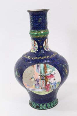 Lot 99 - 18th / 19th century Chinese enamel vase