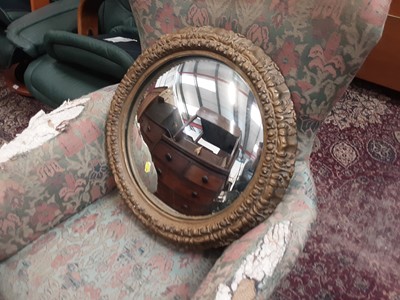 Lot 1089 - Convex wall mirror in gilt frame