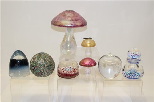 Lot 1039 - Group of eight paperweights including...
