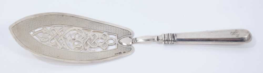 Lot 291 - Imperial Russian silver fish slice with pierced and engraved blade