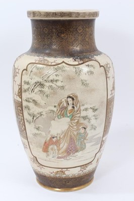 Lot 43 - Early 20th century Japanese satsuma vase