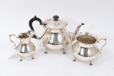 Lot 399 - Early George V three piece silver tea set