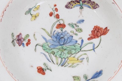 Lot 88 - Rare early Bow finger bowl stand, circa 1750-52, painted in the Chinese famille verte palette, 14.75cm diameter