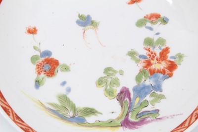 Lot 100 - Meissen saucer, circa 1750, decorated in the Kakiemon style, crossed swords mark to base, 12.5cm diameter