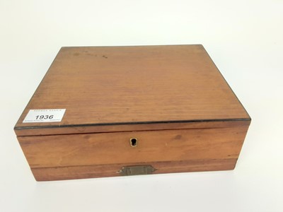 Lot 1936 - Edwardian oak artist's box by G.Rowney & Co, with contents, the box measuring 24cm across