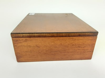 Lot 1936 - Edwardian oak artist's box by G.Rowney & Co, with contents, the box measuring 24cm across