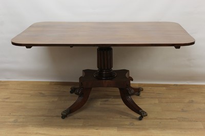 Lot 1512 - George IV mahogany breakfast table