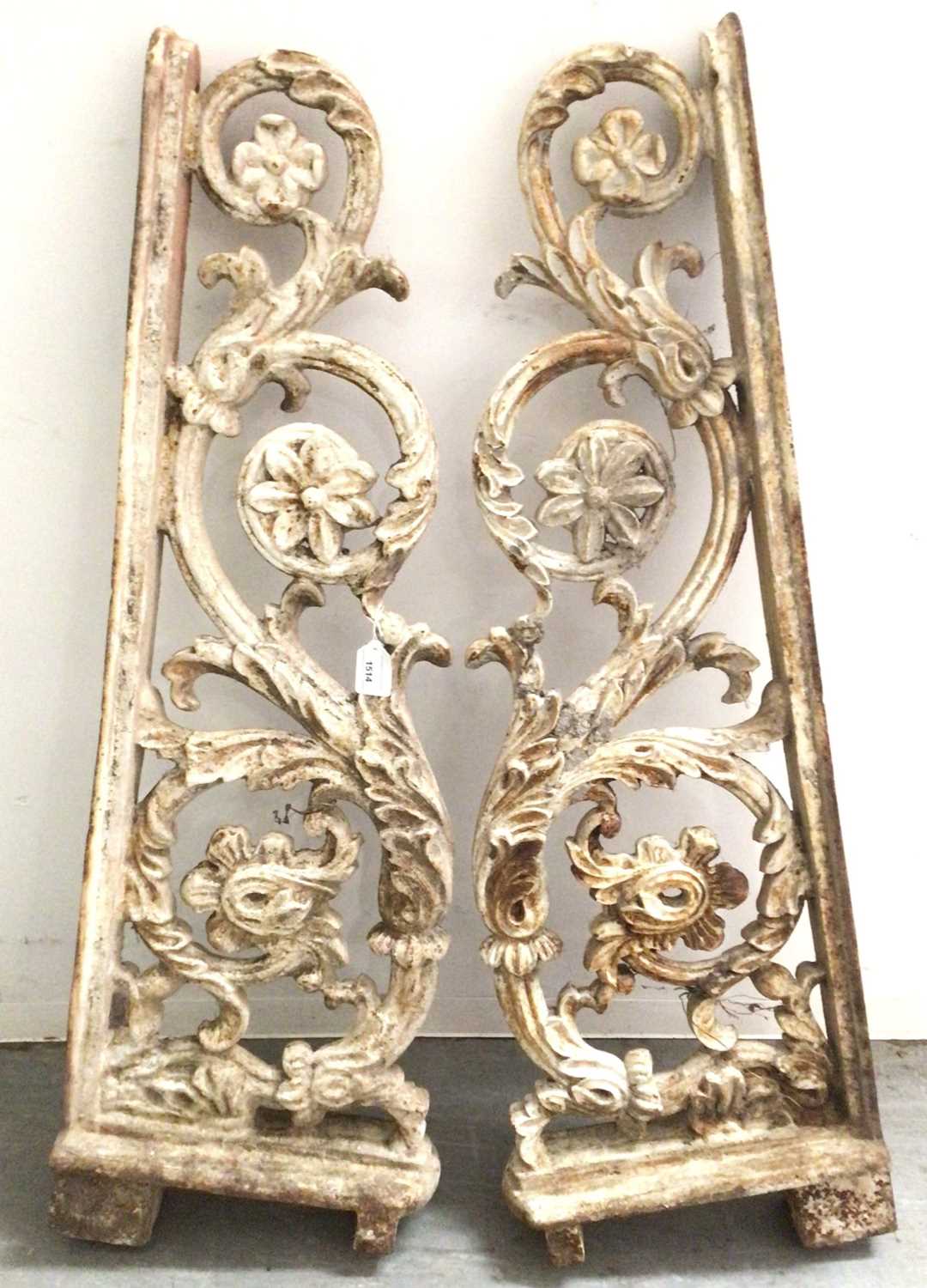 Lot 1514 - Pair of large cast iron brackets