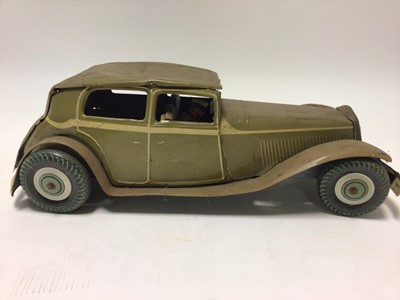 Lot 2305 - Tinplate military car, Triang Minic models & lead animals