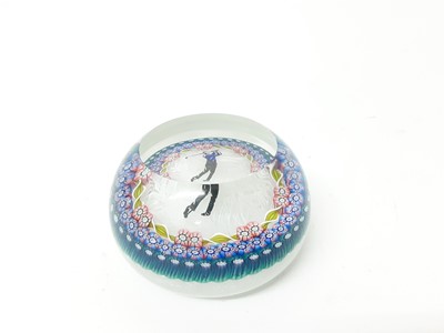 Lot 1129 - Good quality Perthshire PP81 Golfer paperweight with millefiori decoration, boxed with certificate