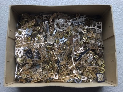 Lot 796 - Large collection of British Military Staybrite cap badges and shoulder titles (1 box)