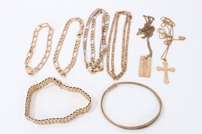 Lot 121 - Group of 9ct gold jewellery to include bracelets, curb link chains and pendants