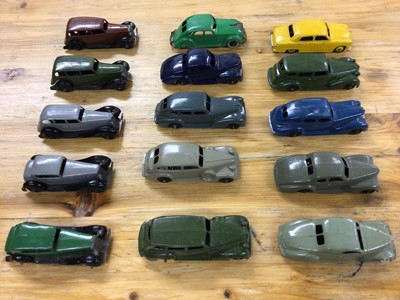Lot 2396 - Dinky unboxed selection of early saloon cars including Studebaker, Lincoln Zephyr, Packard, Vanguard, Chrysler etc. (26)