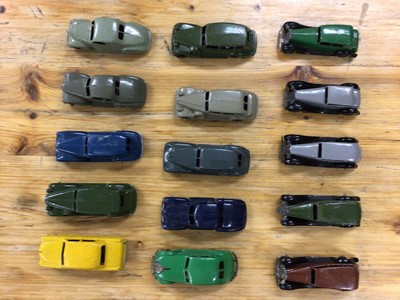 Lot 2396 - Dinky unboxed selection of early saloon cars including Studebaker, Lincoln Zephyr, Packard, Vanguard, Chrysler etc. (26)