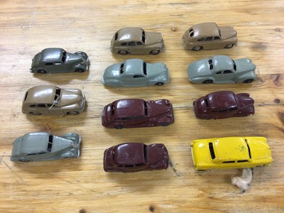 Lot 2396 - Dinky unboxed selection of early saloon cars including Studebaker, Lincoln Zephyr, Packard, Vanguard, Chrysler etc. (26)
