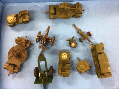 Lot 2396 - Dinky unboxed selection of early saloon cars including Studebaker, Lincoln Zephyr, Packard, Vanguard, Chrysler etc. (26)