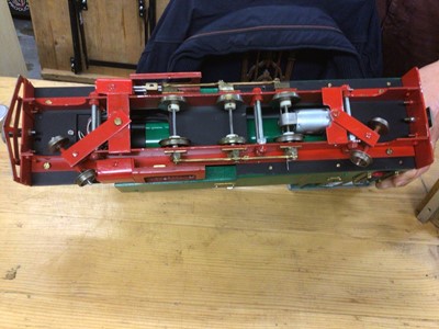 Lot 2410 - Scratchbuilt metal model locomotive 2-6-2 electrically wired Green Black & Red livery housed in wooden handmade carrying case with brass "Tor" name plate