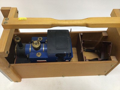 Lot 2411 - Scratchbuilt metal model locomotive 0-6-0 electrcally wired blue, black & red livery housed in wooden handmade carrying case