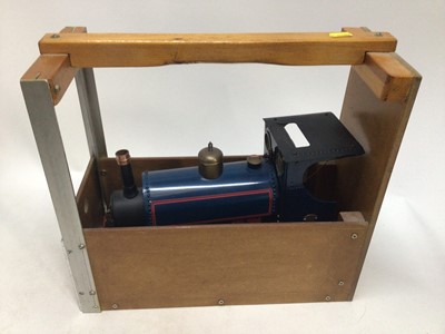 Lot 2412 - Scratchbuilt metal model locomotive and tender 0-4-0 blue, black & red livery housed in handmade wooden carrying case