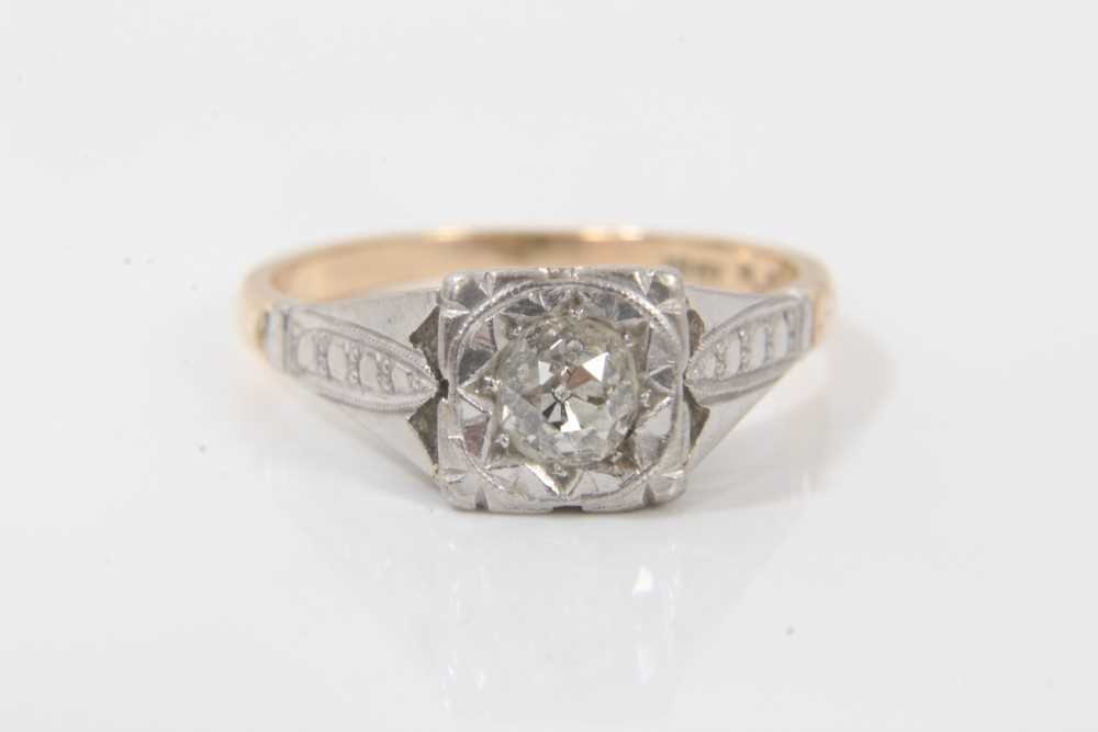 Lot 217 - 18ct gold diamond single stone ring in platinum square setting