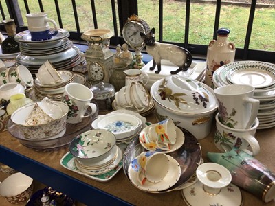 Lot 28 - Large quantity of ceramics including Worcester, Portmeirion, tea and dinner wares etc