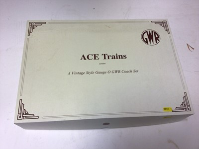 Lot 2423 - Railway Ace Trains c/12 Set B GWR, boxed set of three carriages