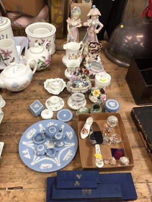 Lot 74 - Collection of porcelain