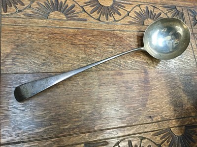 Lot 708 - Georgian silver serving  ladle