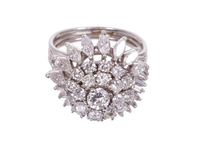 Lot 551 - Diamond cocktail ring