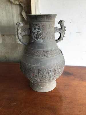 Lot 774 - Antique Chinese bronze vase