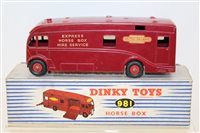 Lot 1724 - Dinky Horse Box no. 981, boxed