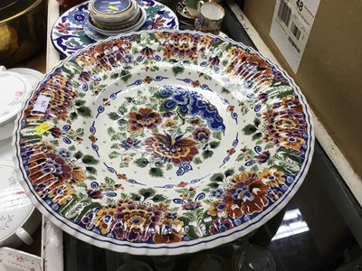 Lot 278 - Contemporary Delft charger together with a quantity of ceramic ornaments and sundries