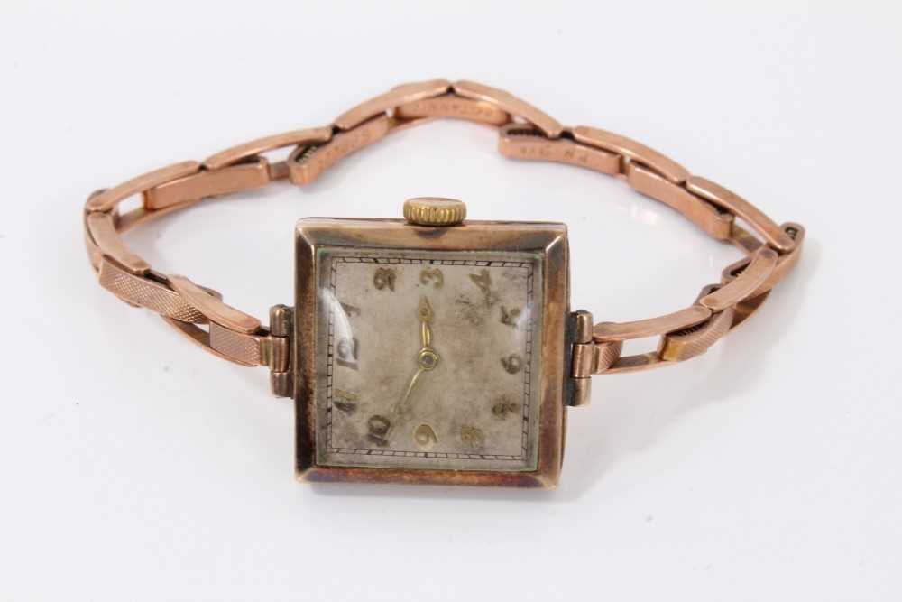 Lot 33 - 1930s ladies 9ct rose gold wristwatch