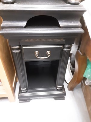 Lot 1183 - Pair Contempory ebonised bedside cabinets