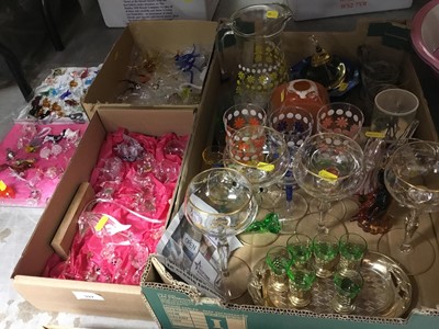 Lot 397 - Collection of vintage glassware and coloured glass animals