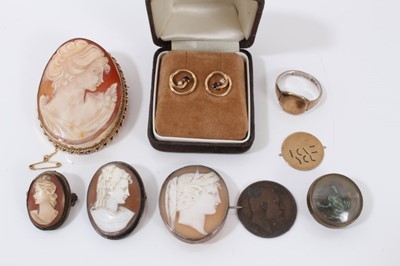 Lot 43 - Carved shell cameo brooch in 9ct gold mount, three other cameo brooches and bijouterie