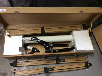 Lot 339 - Telescope in wooden case
