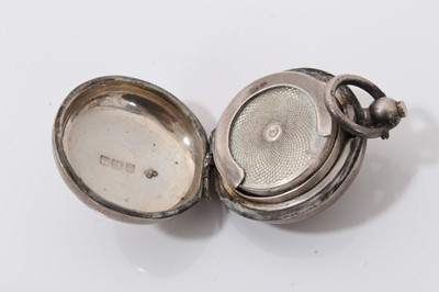 Lot 203 - Two Edwardian lockets, stick pin, 9ct gold music bar brooch and silver sovereign holder
