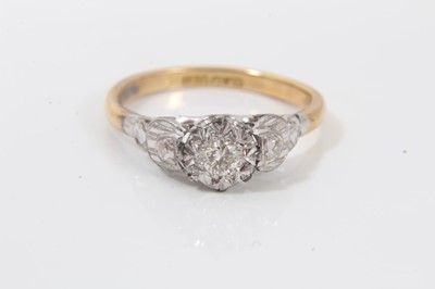 Lot 124 - 1950s diamond single stone ring