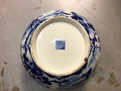 Lot 503 - Late 19th Century bulbous blue and white Chinese pot and lid